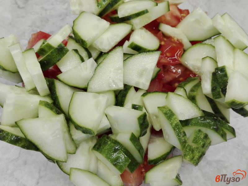 Фото приготовление рецепта: Острый овощной салат с маринованным луком шаг №2