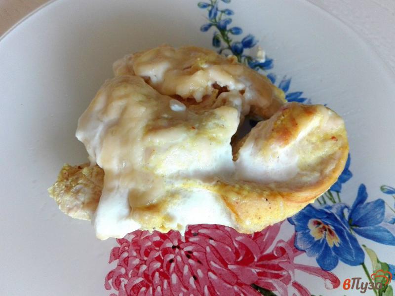 Фото приготовление рецепта: Куриное филе, запеченное с сыром шаг №7