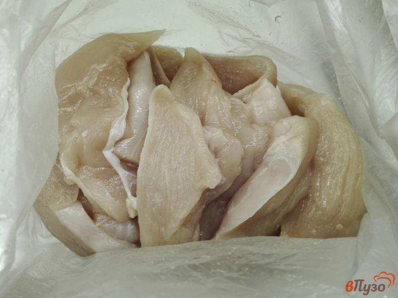 Фото приготовление рецепта: Куриное филе, запеченное с сыром шаг №1