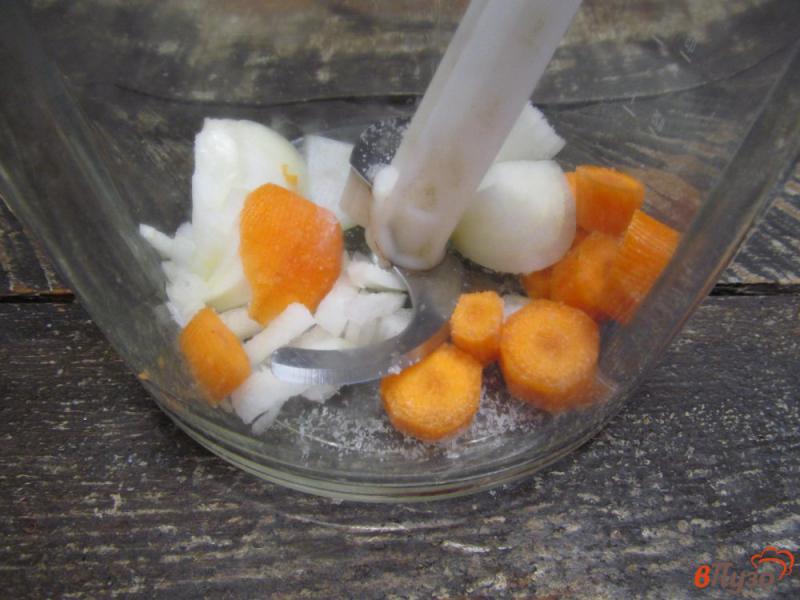 Фото приготовление рецепта: Фрикадельки из индейки и овощей шаг №3