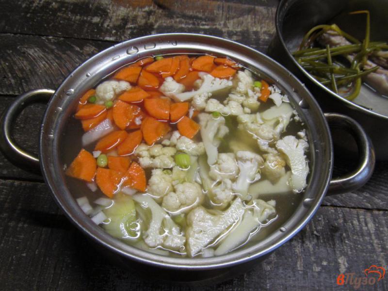 Фото приготовление рецепта: Сливочный крем-суп из овощей шаг №4