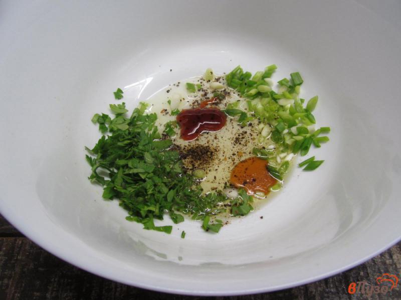 Фото приготовление рецепта: Теплый овощной салат с яйцом шаг №4