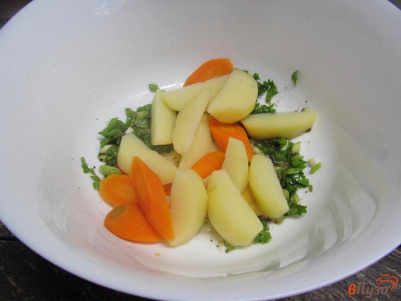Фото приготовление рецепта: Теплый овощной салат с яйцом шаг №6