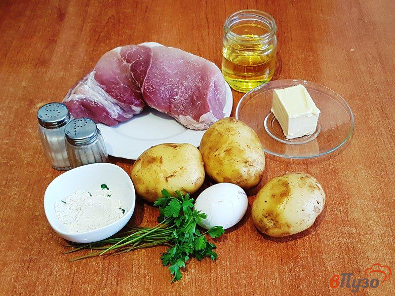 Фото приготовление рецепта: Свинина в драниках с зеленью шаг №1