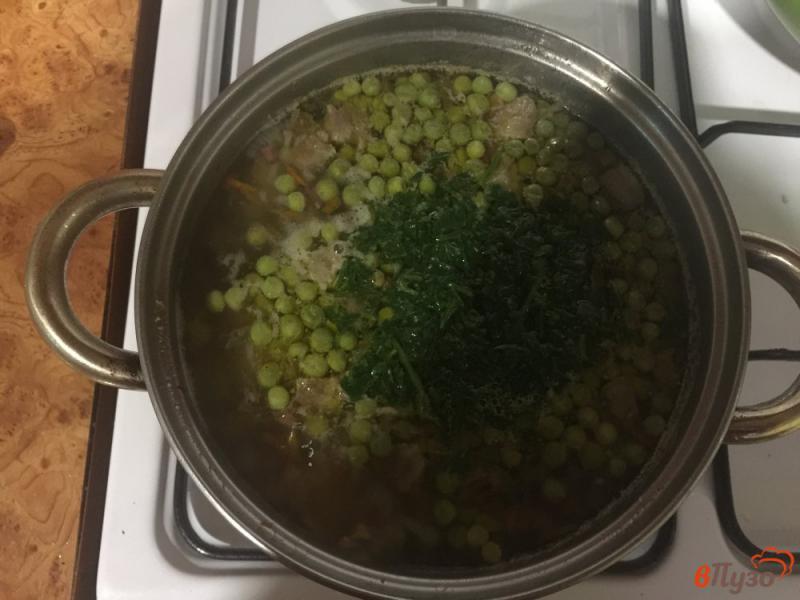 Фото приготовление рецепта: Суп из зеленого горошка с ребрами шаг №4