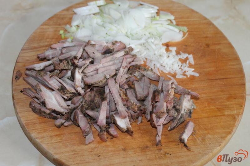 Фото приготовление рецепта: Свинина с грибами и помидорами в лаваше шаг №1