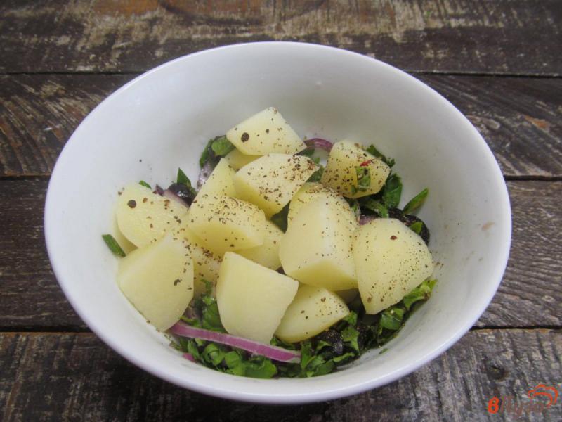 Фото приготовление рецепта: Пататосалата - греческий картофельный салат шаг №4
