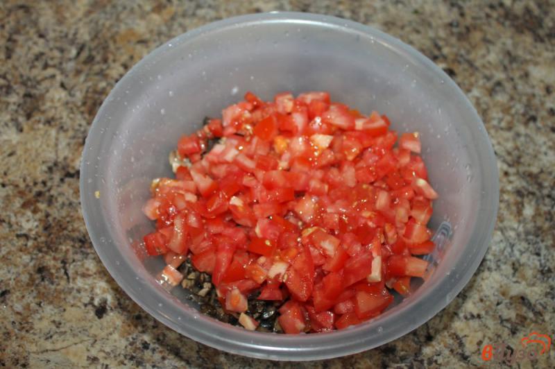 Фото приготовление рецепта: Лаваш гриль с томатно - грибной начинкой шаг №2