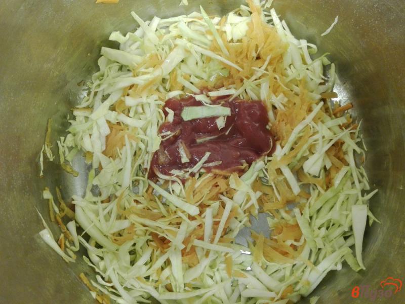 Фото приготовление рецепта: Капустный суп со щавелем и перловой крупой шаг №2
