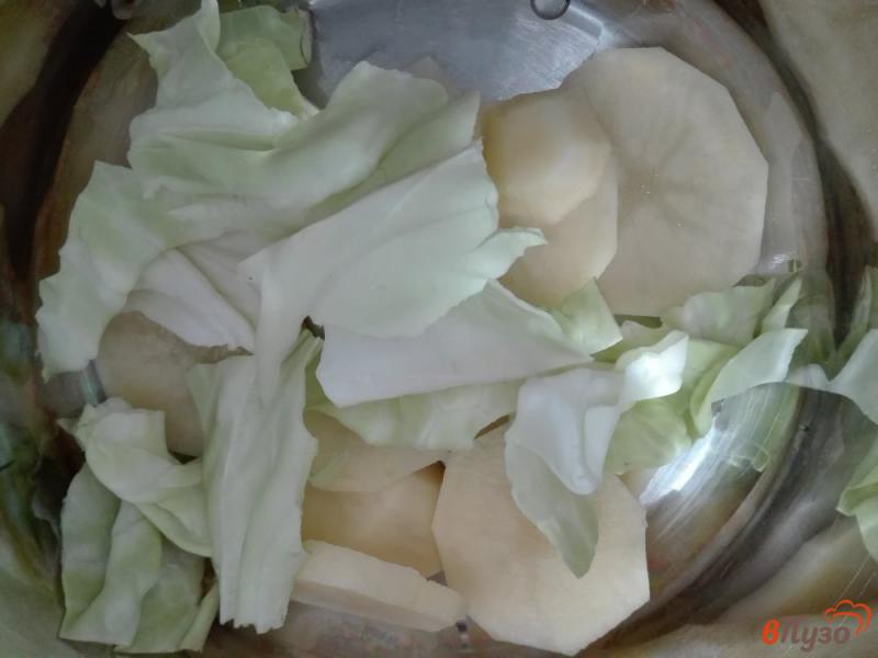 Фото приготовление рецепта: Зеленый овощной крем-суп со сметаной шаг №2