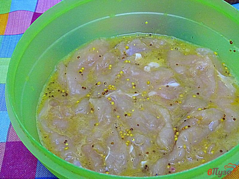 Фото приготовление рецепта: Отбивная из куриного филе в яичном маринаде шаг №6