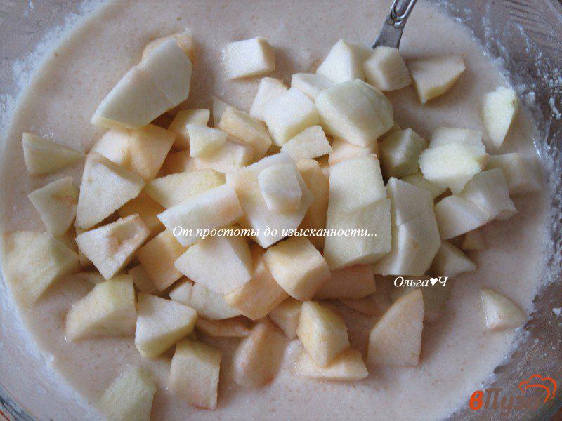 Фото приготовление рецепта: Постный манник с яблоками и кокосовой стружкой шаг №3