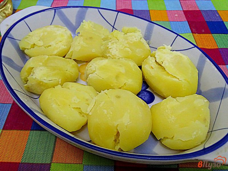 Фото приготовление рецепта: Картофель давленый запеченный в духовке шаг №4
