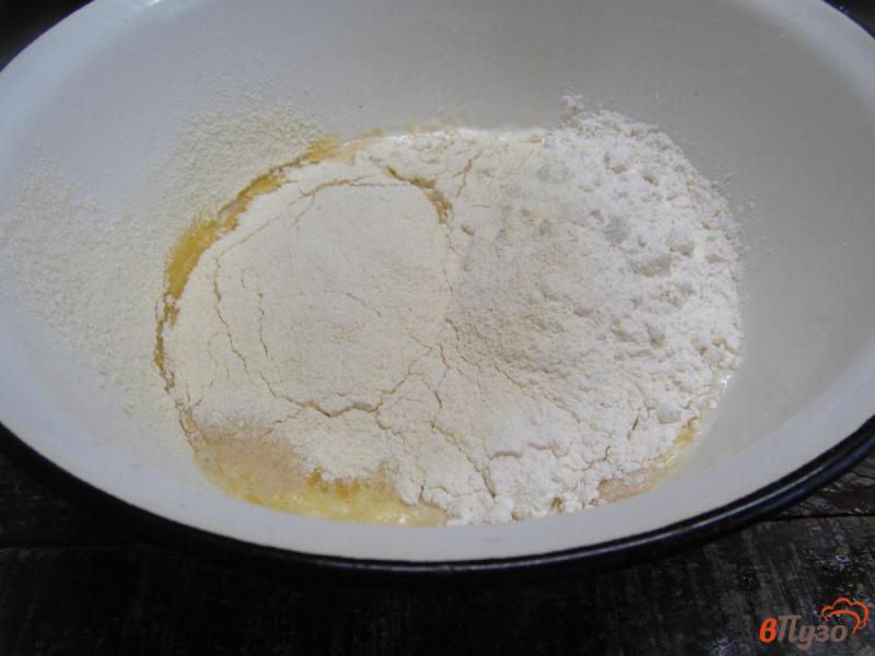 Фото приготовление рецепта: Кефирный сдобный хлеб шаг №3