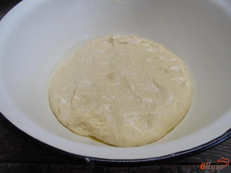 Фото приготовление рецепта: Кефирный сдобный хлеб шаг №4