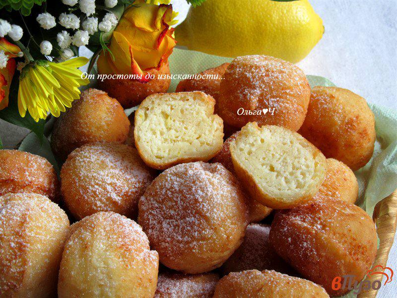 Фото приготовление рецепта: Лимонные творожные пончики шаг №7