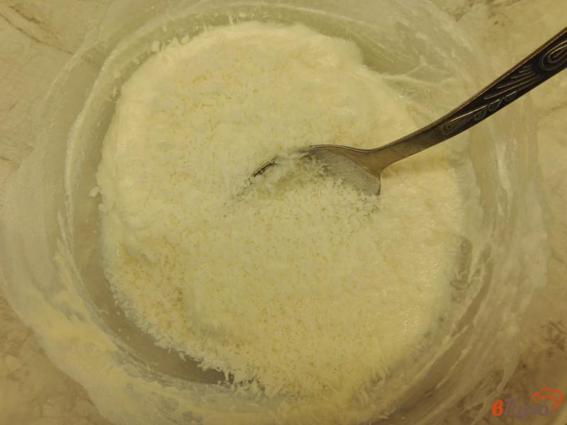 Фото приготовление рецепта: Кокосовые блинчики на рисовой муке шаг №5