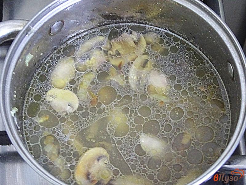 Фото приготовление рецепта: Суп пюре из шампиньонов и картофеля шаг №5