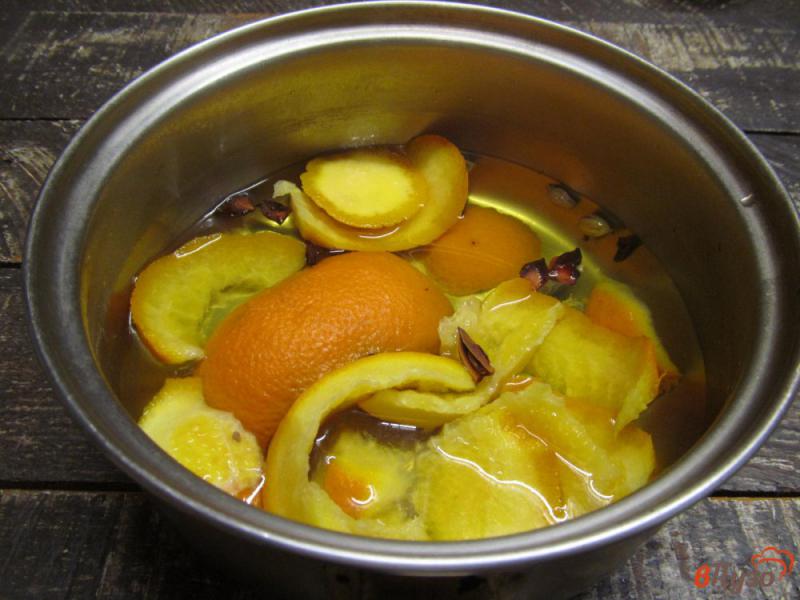 Фото приготовление рецепта: Салат с сыром бри и апельсином шаг №2