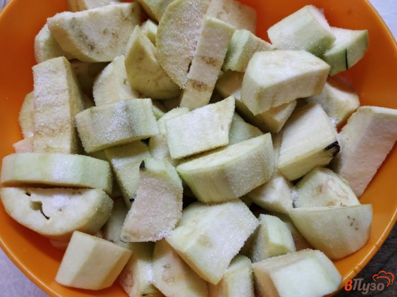 Фото приготовление рецепта: Овощное рагу на сковороде шаг №2
