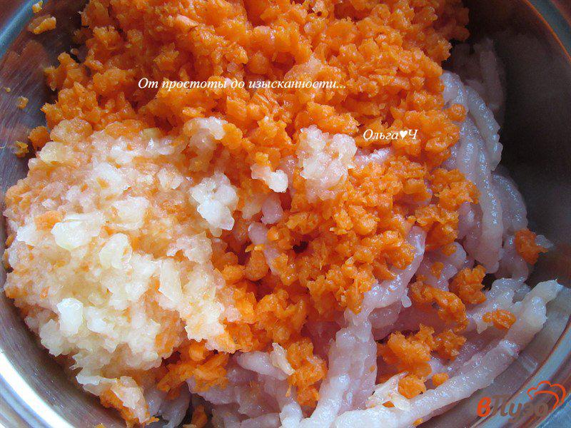 Фото приготовление рецепта: Котлеты из куриной грудки с морковью и имбирем шаг №1