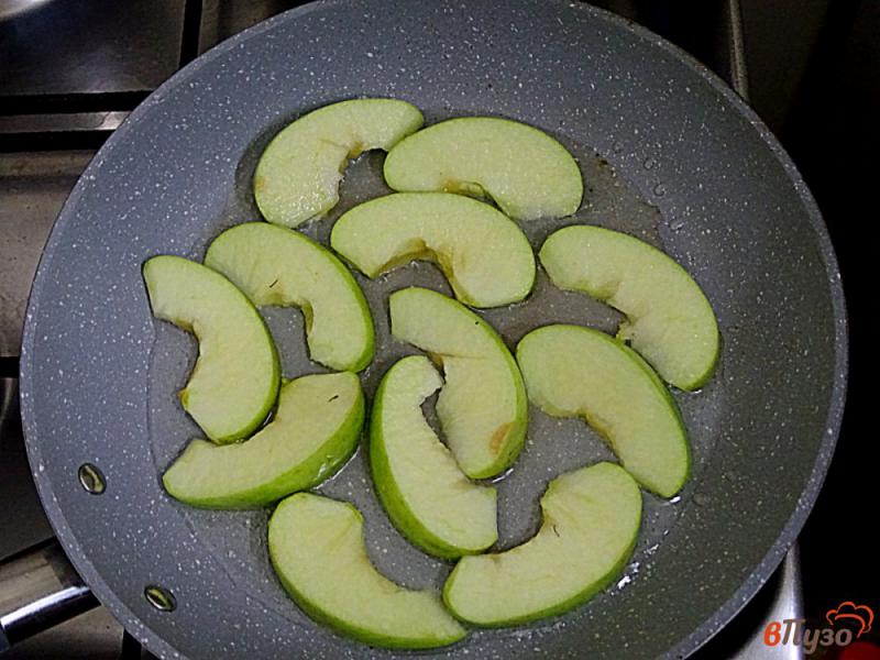Фото приготовление рецепта: Яблочный гарнир к мясу шаг №5