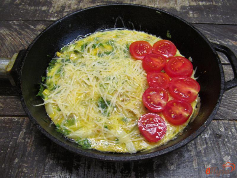 Фото приготовление рецепта: Омлет с цветной капустой кукурузой и кабачком шаг №9