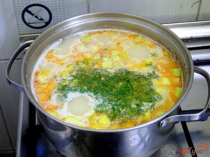 Фото приготовление рецепта: Суп с рисом и кабачками шаг №6