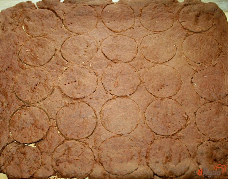 Фото приготовление рецепта: Шоколадные пирожные «Медовики» шаг №6