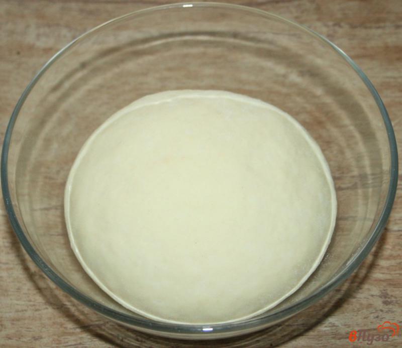 Фото приготовление рецепта: Сырные круассаны шаг №3