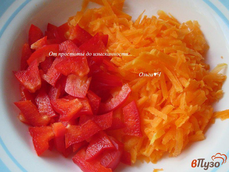 Фото приготовление рецепта: Салат из тыквы и сладкого перца с соленым арахисом шаг №1