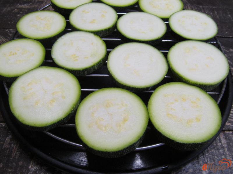 Фото приготовление рецепта: Запеканка из кабачков с помидором шаг №1