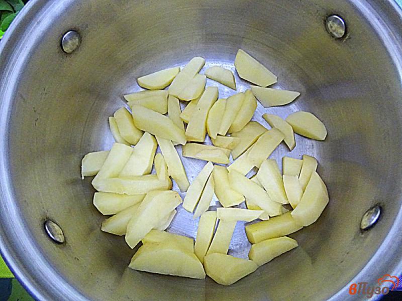Фото приготовление рецепта: Суп с сырными галушками шаг №3