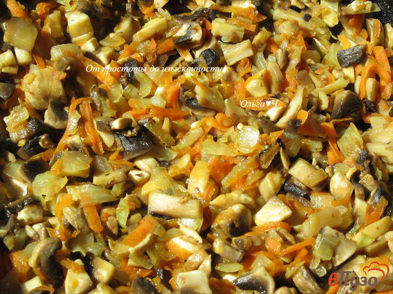 Фото приготовление рецепта: Шепардский пирог с чечевицей и грибами шаг №2