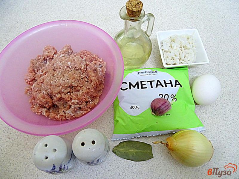 Фото приготовление рецепта: Тефтели в соусе на сковороде шаг №1