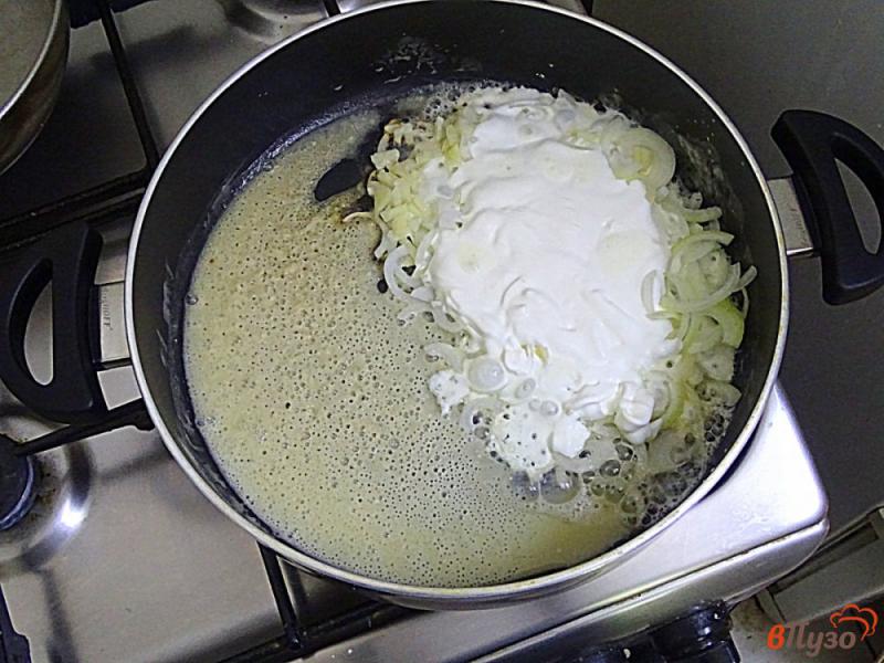 Фото приготовление рецепта: Тефтели в соусе на сковороде шаг №7