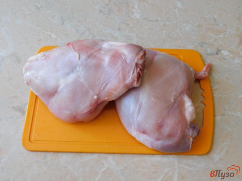 Фото приготовление рецепта: Кролик в томатно-сметанном соусе шаг №1