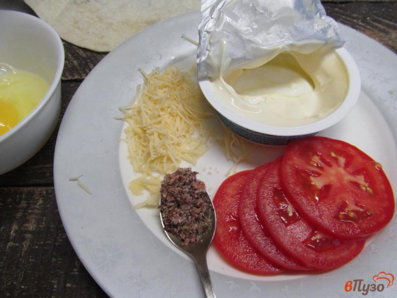 Фото приготовление рецепта: Завтрак из лаваша с яйцом и сыром шаг №3