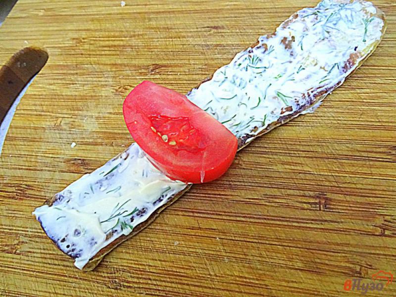 Фото приготовление рецепта: Жареные кабачки с помидором и чесноком шаг №9