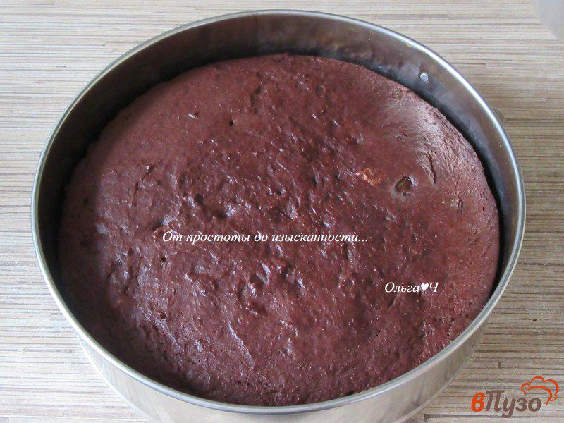 Фото приготовление рецепта: Шоколадный торт со свеклой, курагой и миндалем шаг №6