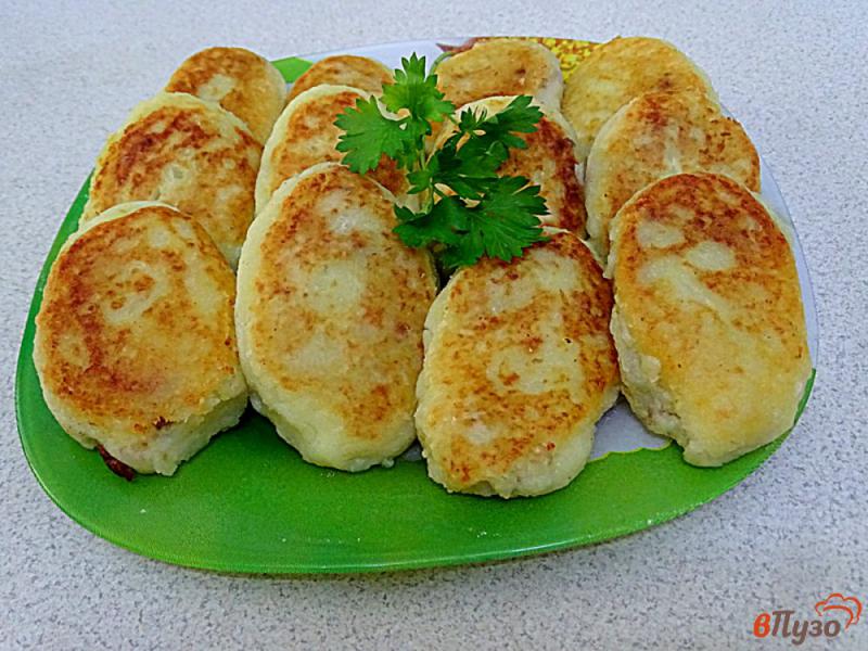 Фото приготовление рецепта: Картофельныен зразы без яиц,  с мясом шаг №10