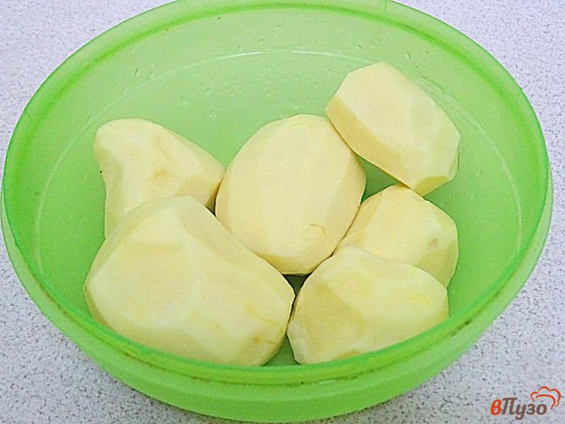Фото приготовление рецепта: Картофельно-яичные блины шаг №1