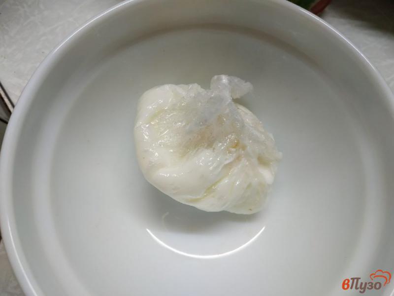 Фото приготовление рецепта: Салат с беконом и яйцом пашот шаг №5