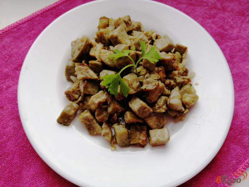 Фото приготовление рецепта: Жареные баклажаны, как грибы шаг №7