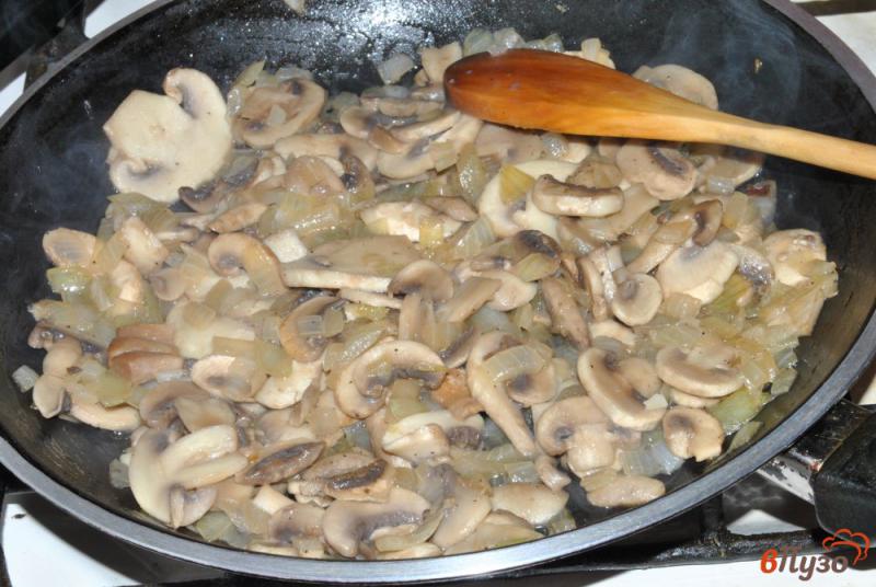Фото приготовление рецепта: Запеканка из курицы с кабачком и грибами шаг №1