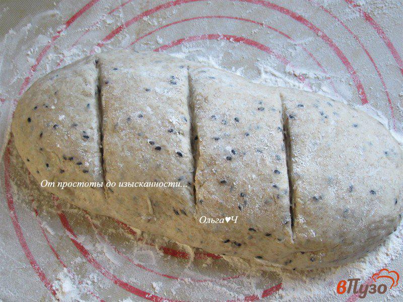 Фото приготовление рецепта: Ржано-пшеничный батон на сыворотке шаг №4