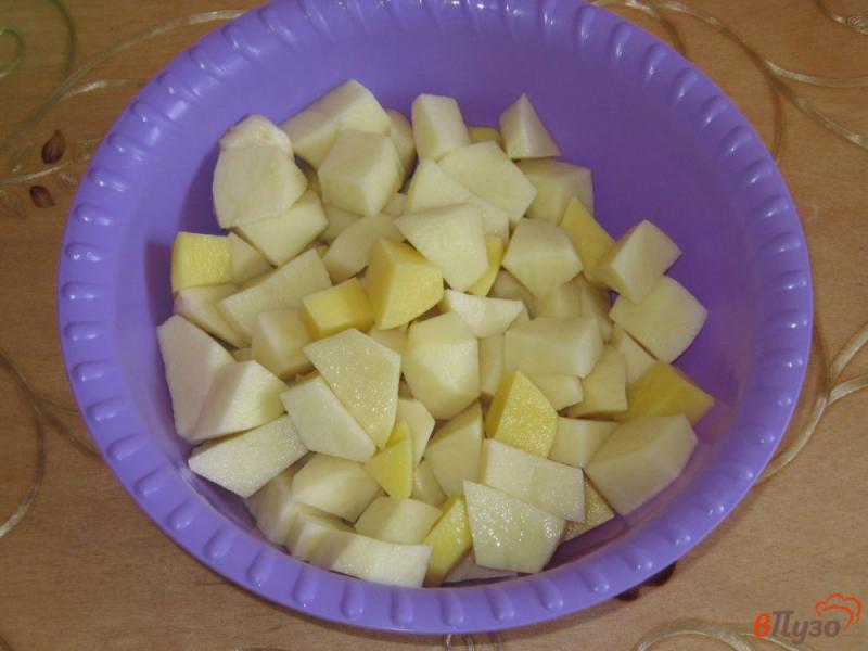 Фото приготовление рецепта: Картофель томленный с вещенками в горшочке шаг №1
