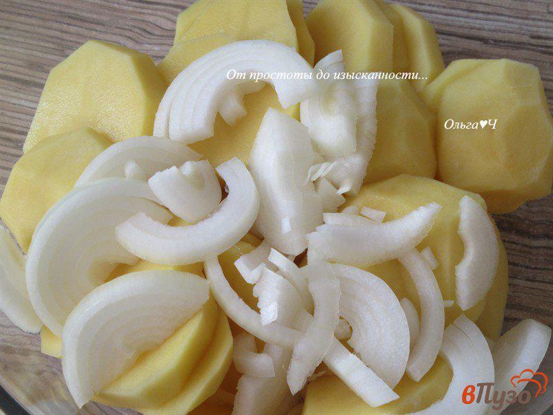 Фото приготовление рецепта: Скумбрия с картофелем и лимоном шаг №1
