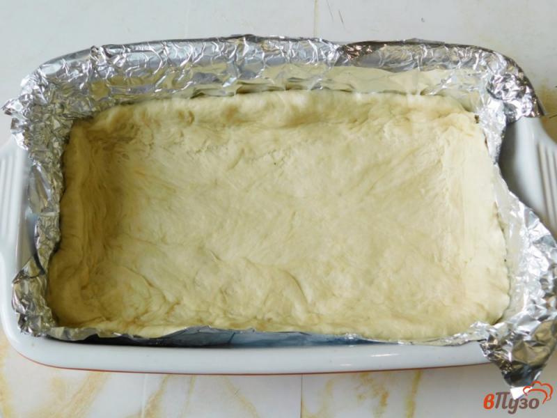 Фото приготовление рецепта: Дрожжевой пирог с малиной шаг №1