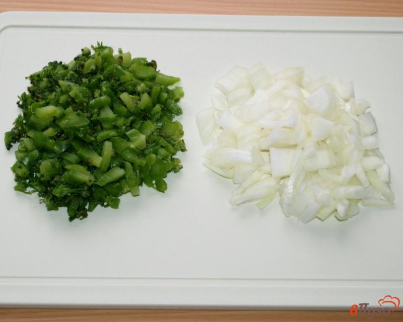Фото приготовление рецепта: Вареники с мясом,брокколи и соевым соусом шаг №1